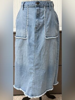 Women's Nautical Jeans Skirt Outside Pockets Frayed Edges Stretch Denim size 10